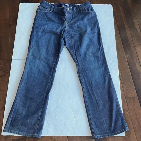 Gap Maternity jeans, straight leg. Adjustable waist. Dark wash. Size 14 - Picture 2 of 11
